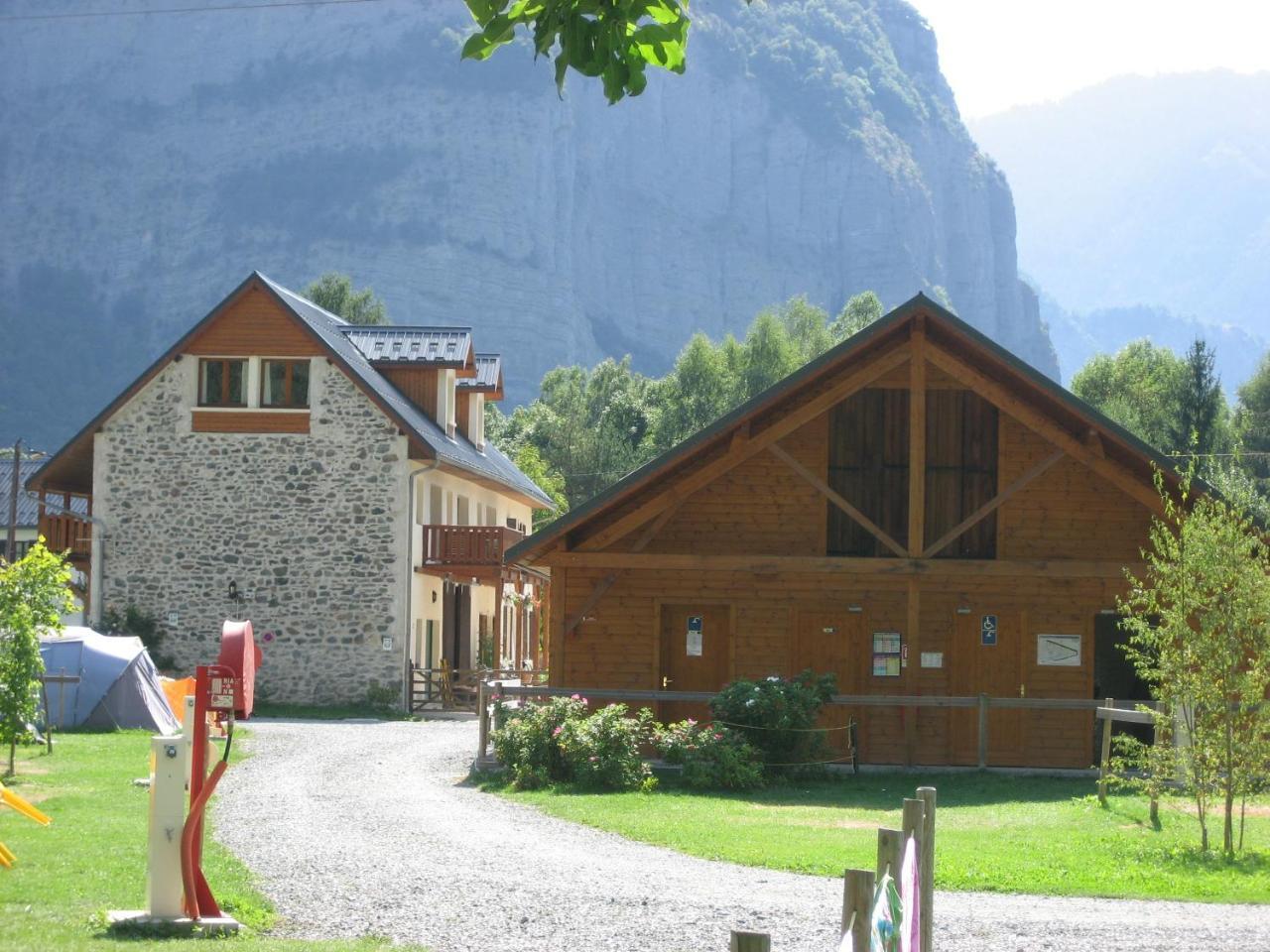Ferme Noemie Villa Le Bourg-dʼOisans Kültér fotó