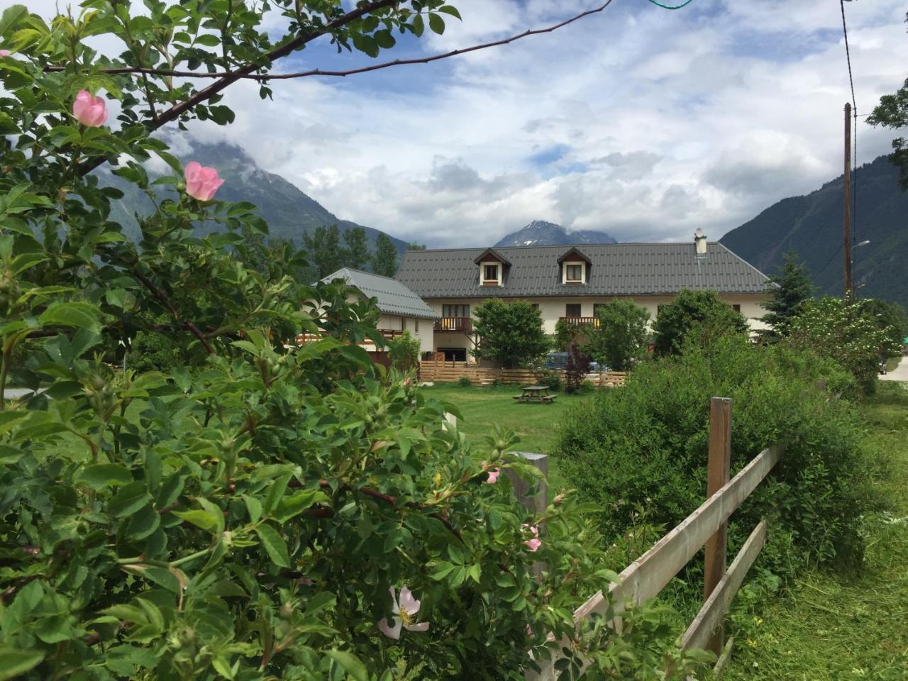 Ferme Noemie Villa Le Bourg-dʼOisans Kültér fotó